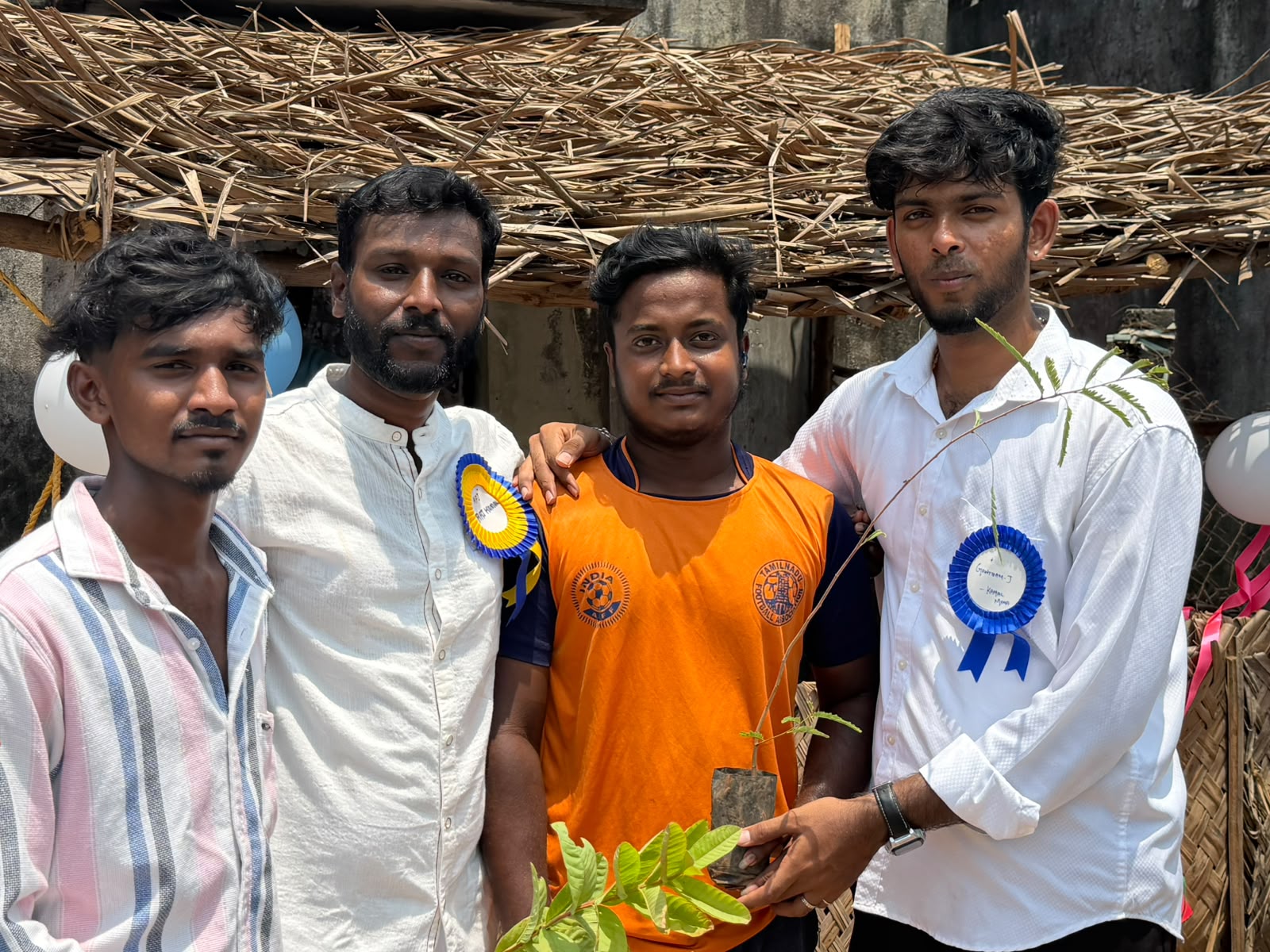 Preparing large food pots for distribution
